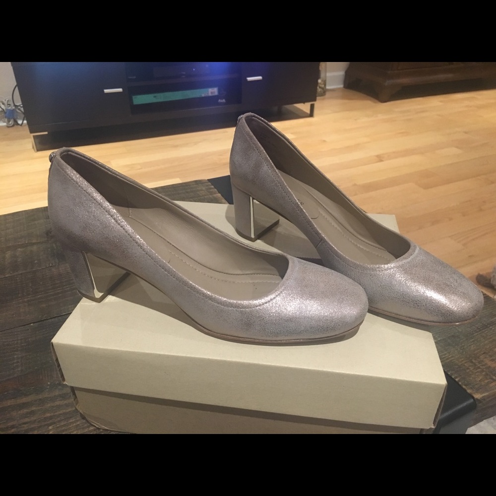 Beautiful and stylish pumps